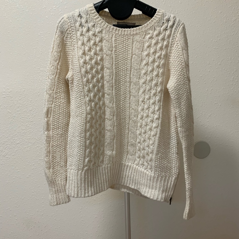 Banana Republic twisted sweater size XS